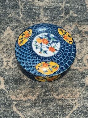 Japanese Blue Floral Decorative Trinket Box